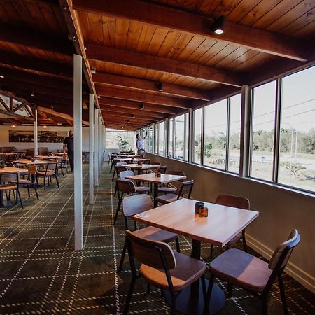 Wallaby Hotel Mudgeeraba 外观 照片