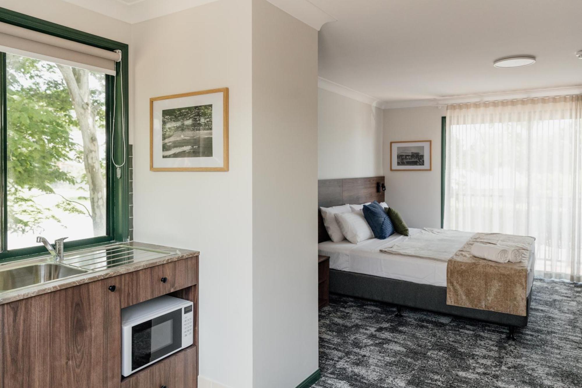 Wallaby Hotel Mudgeeraba 外观 照片