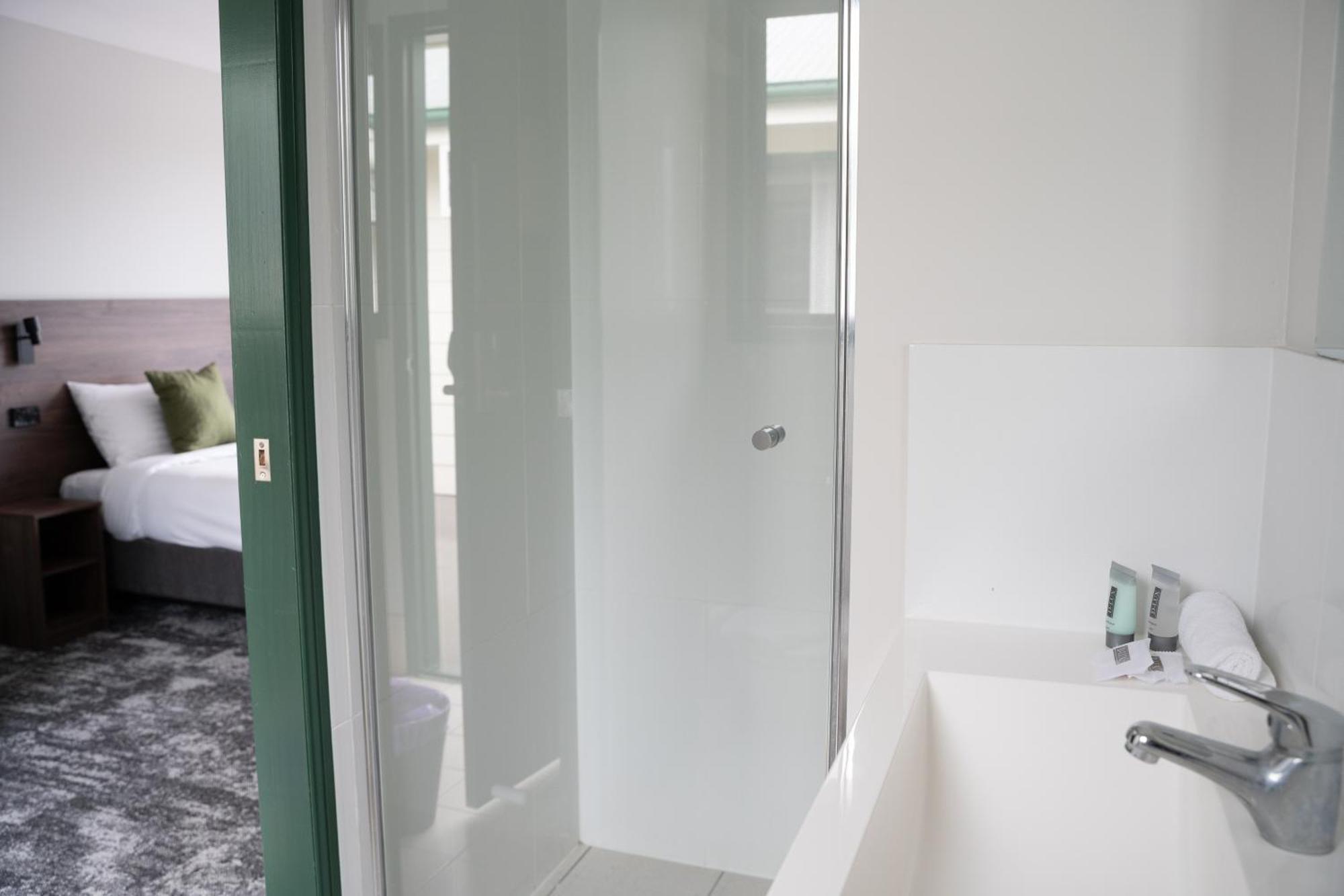 Wallaby Hotel Mudgeeraba 外观 照片
