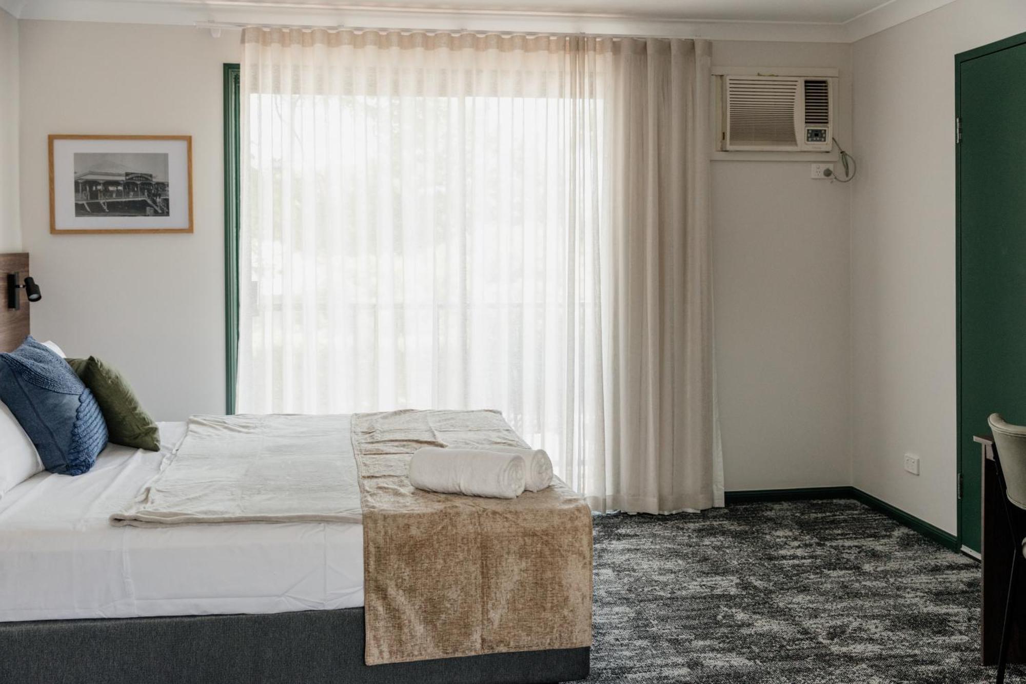 Wallaby Hotel Mudgeeraba 外观 照片