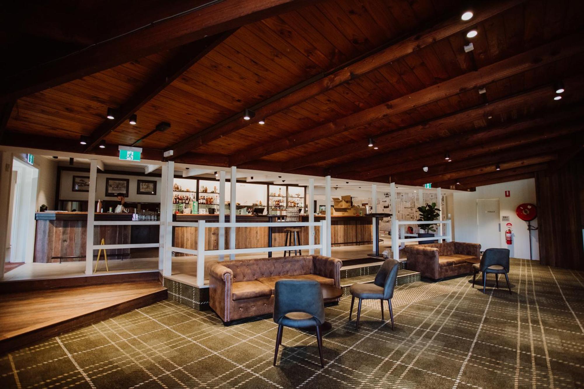 Wallaby Hotel Mudgeeraba 外观 照片